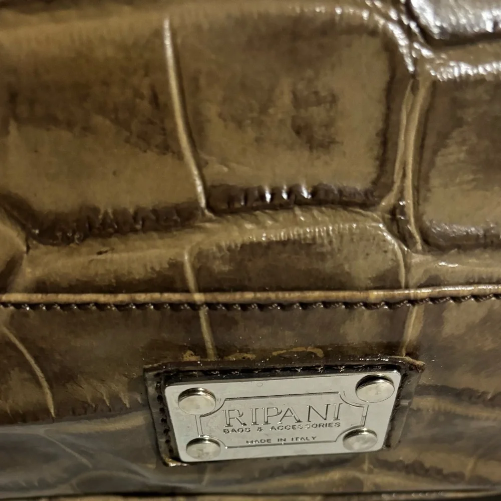 Ripani Elegant Crocodile-Embossed leather brown tan Handbag